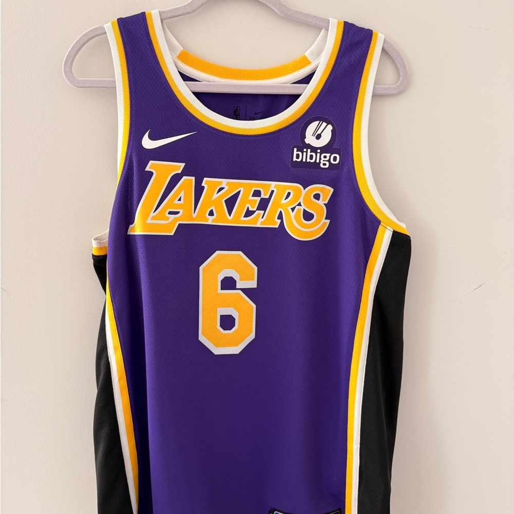 LeBron James jersey men’s